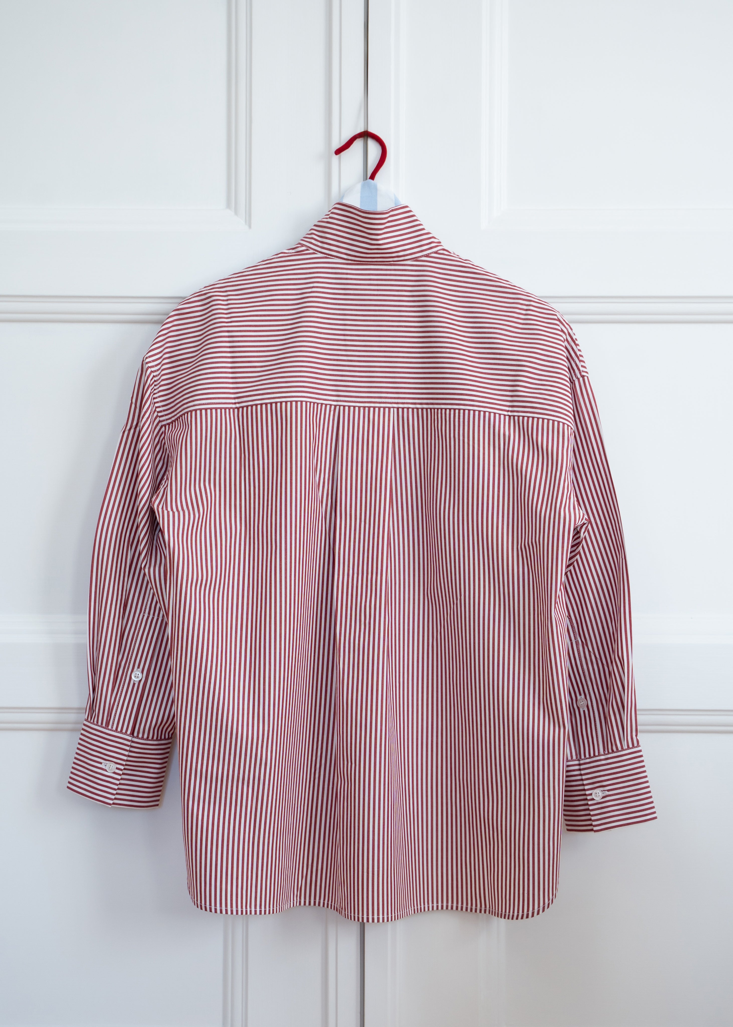 Arturo – Red stripes